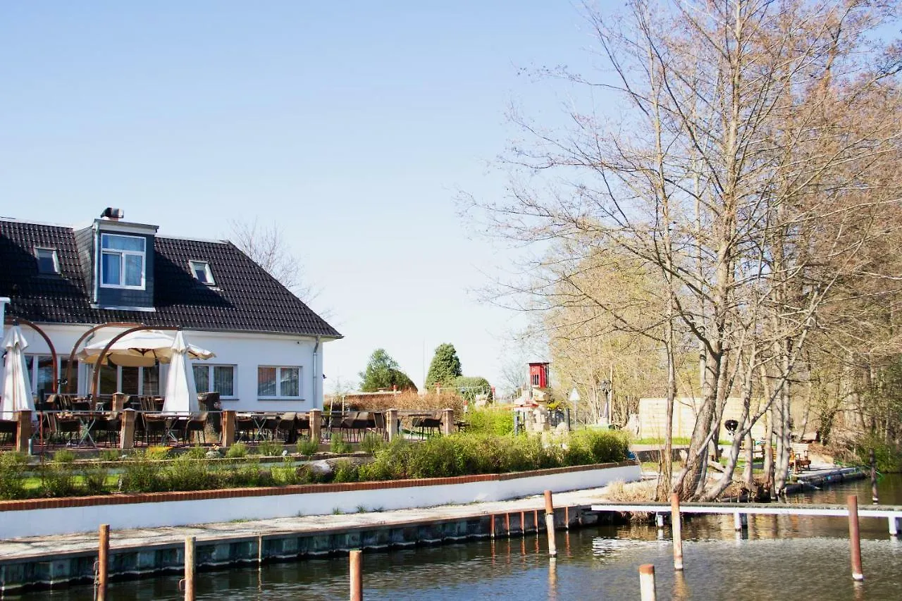 Hotel Altes Faehrhaus Berlino